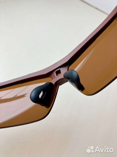 Коричневые спортивные солнцезащитные очки