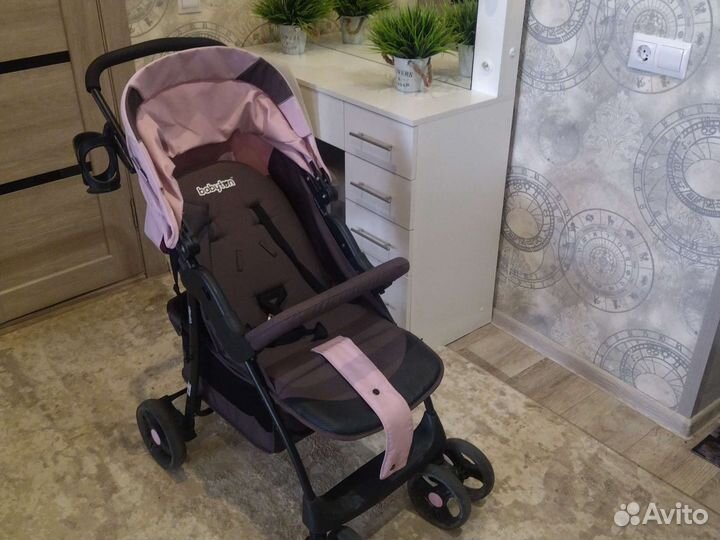 Прогулочная коляска