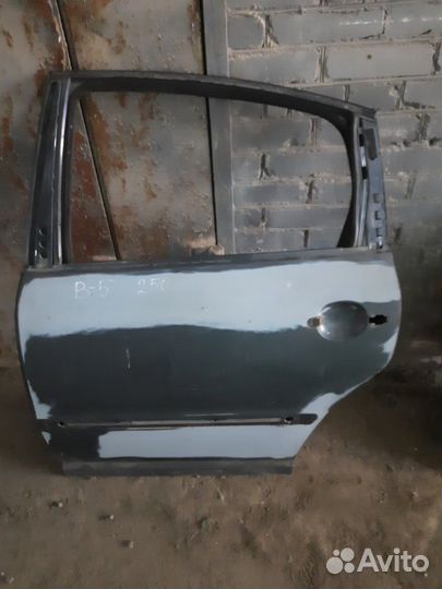 Дверь задняя левая Volkswagen Passat B5