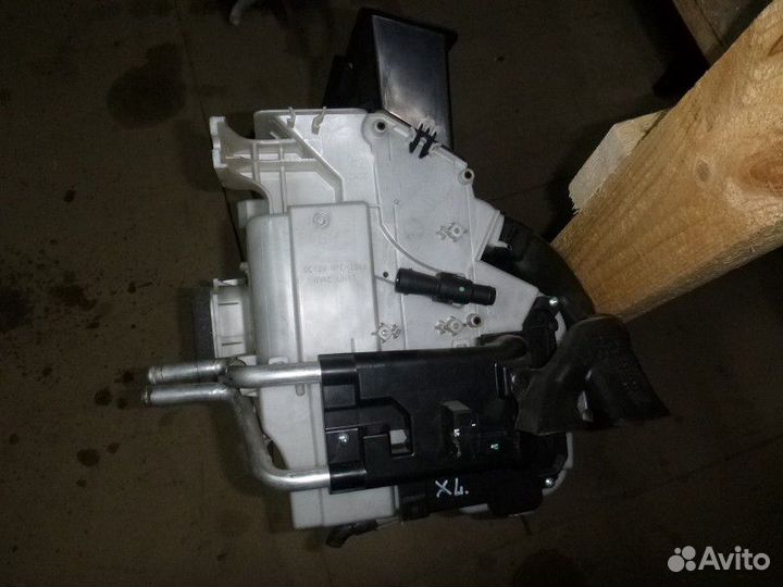 Корпус печки mitsubishi outlander XL (CW) 2006