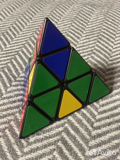 Треугольный кубик Рубика