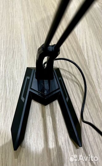 Настолькный микрофон trust gxt 210