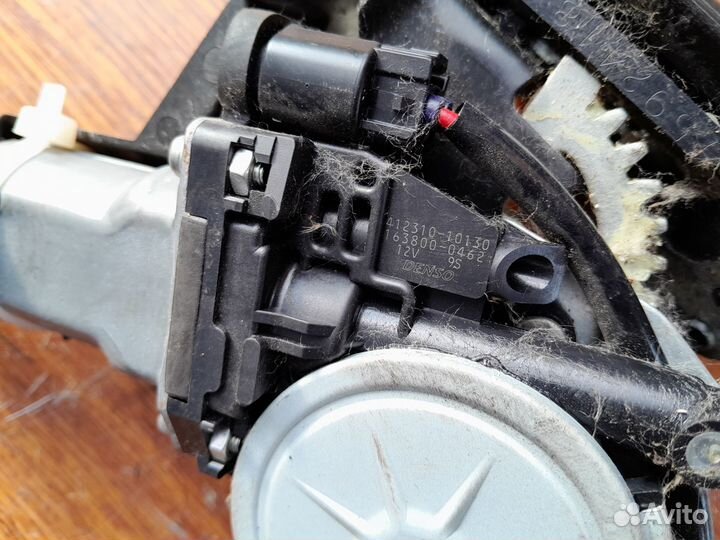 Замок двери багажника Lexus Nx200