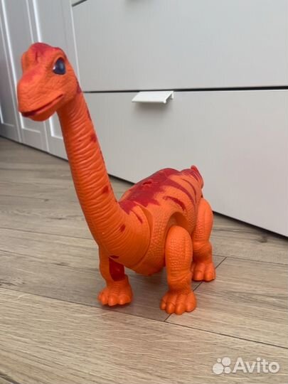 Динозавр робот
