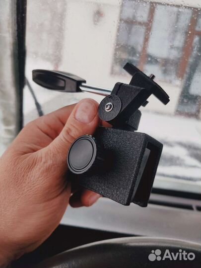 Держатель тепловизора на форточку