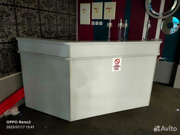 Стойка для администратора