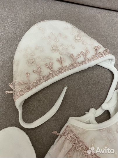 Комплект на выписку для девочки