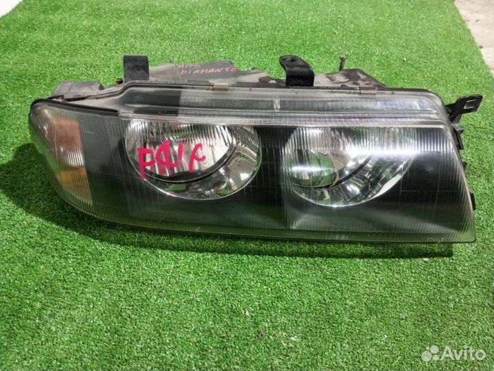 Фара галогеновая правая Mitsubishi Diamante F36A