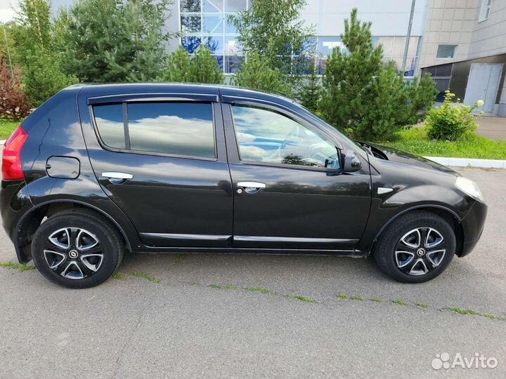 Renault Sandero 1.6 AT, 2012, 103 505 км