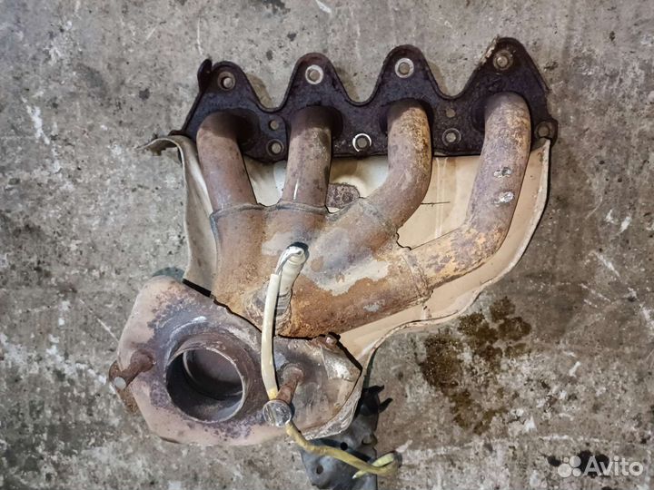 Коллектор выпускной Renault Sandero 1 1.6 16 v