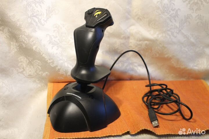 Джойстик Thrustmaster