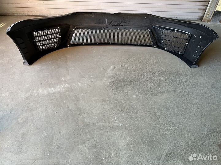 Передний бампер Volkswagen jetta 6