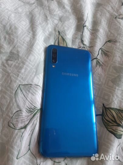 Samsung Galaxy A50, 4/64 ГБ