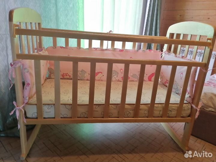Кроватка детская