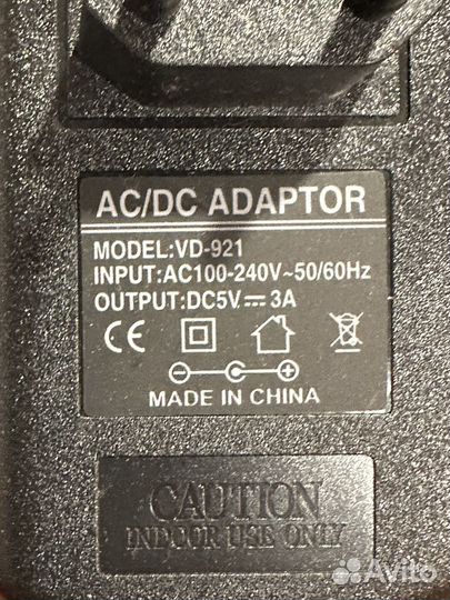 Блок питания имп адаптер 5в 3а штекер 2.5мм