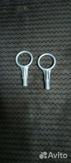 Буксировочный болт