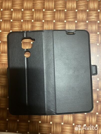 Чехлы на телефон