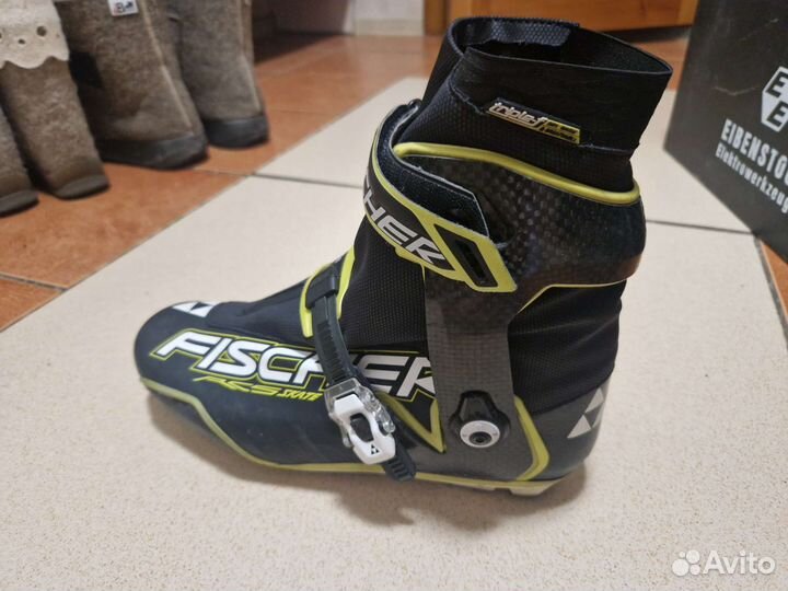 Лыжные ботинки fischer carbonlite skate