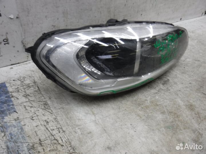 Фара правая Volvo XC60