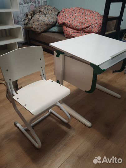 Растущая парта и стул