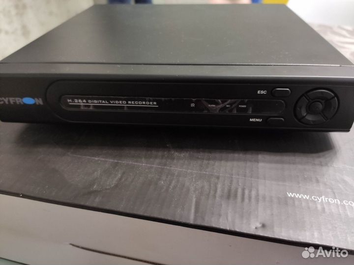 Гибридный видеорегистратор Cyfron DV462H
