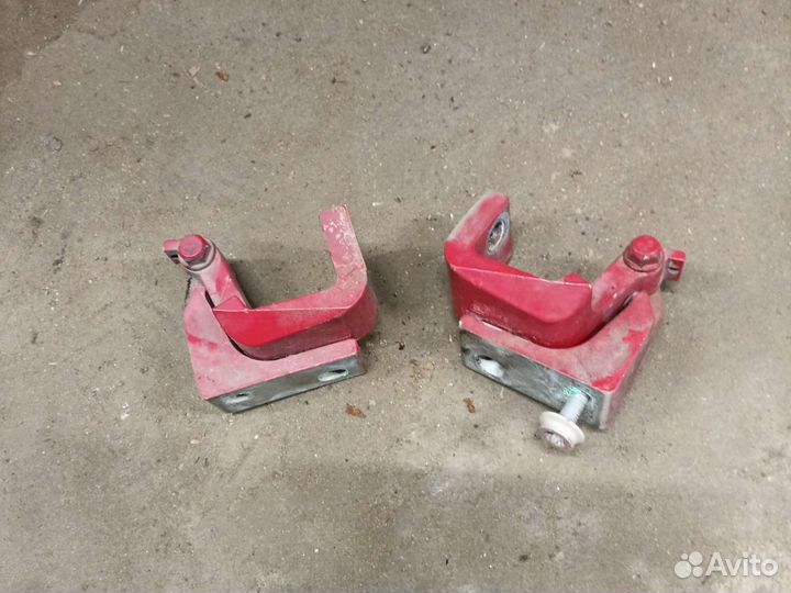 Петли дверей передних VW transporter T5 1.9