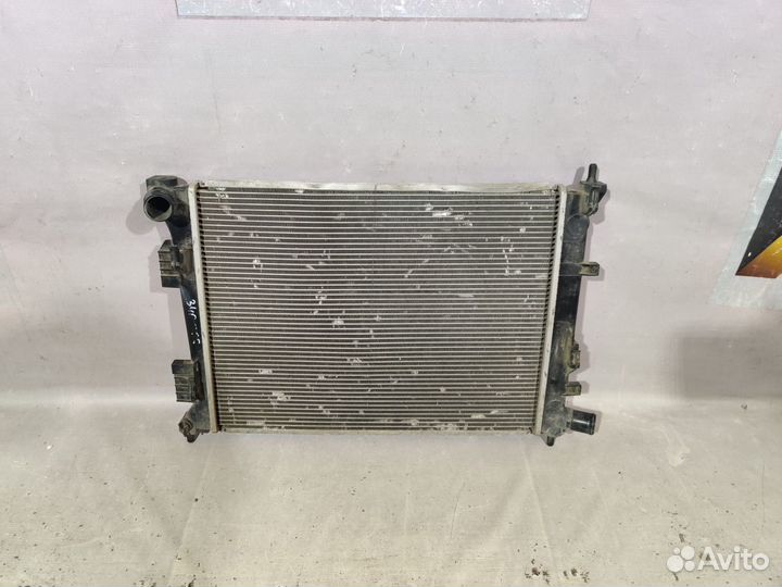 Хендай Солярис 2010- Радиатор охлаждения 8973