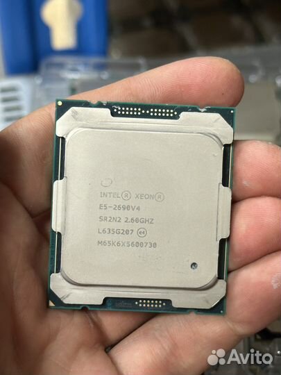 Intel Xeon E5-2690v4 LGA 2011-3 14/28 2,6-3,5 GHz