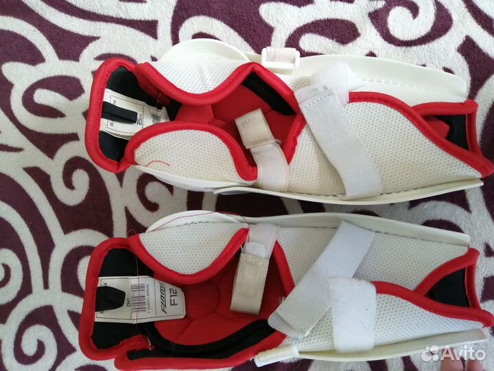 Наколенники