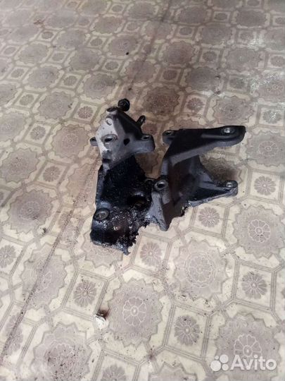 Митсубиси лансер 9 крепление двс