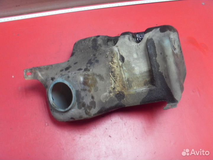 Бачок омывателя 3453281 Volvo 460 1988-1996 Вольво