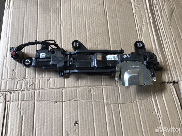 Ручка передней левой двери Range Rover Velar L560