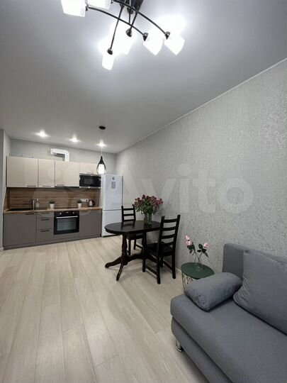 2-к. квартира, 45 м², 8/25 эт.