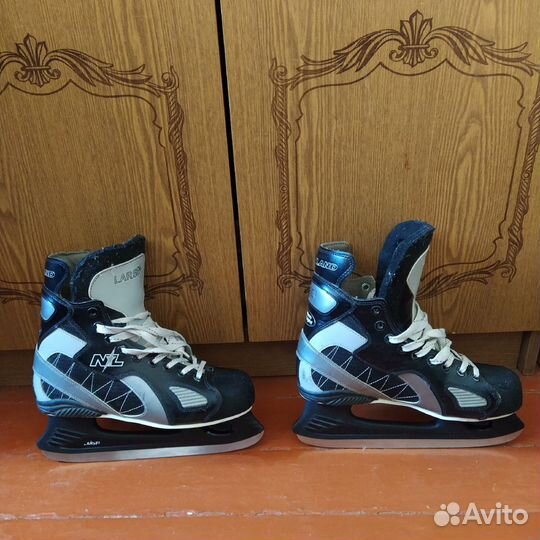 Хоккейные коньки Larsen