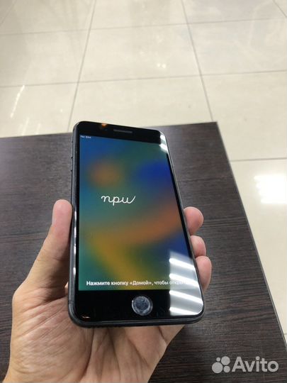 Телефон iPhone 8 plus