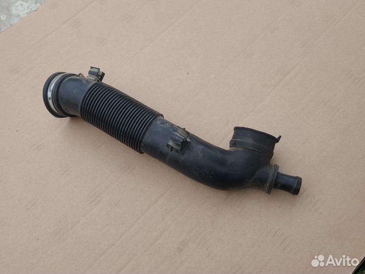 Воздуховод Opel Astra H 2004-2014