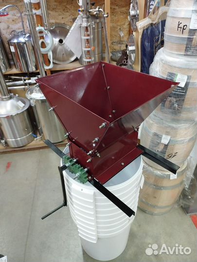 Дробилка для винограда(виноградодавилка)