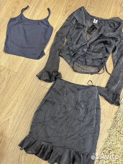 Отдам вещи 44 размера пакетом