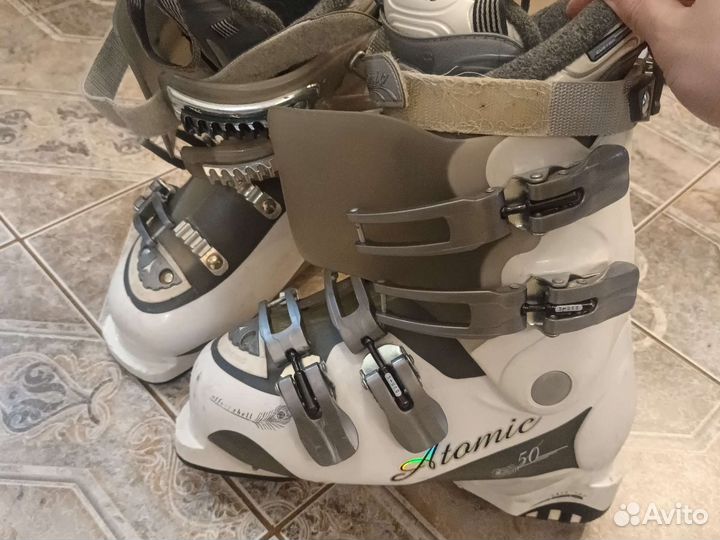 Горнолыжные ботинки atomic 23,5-24,0см,лыжи