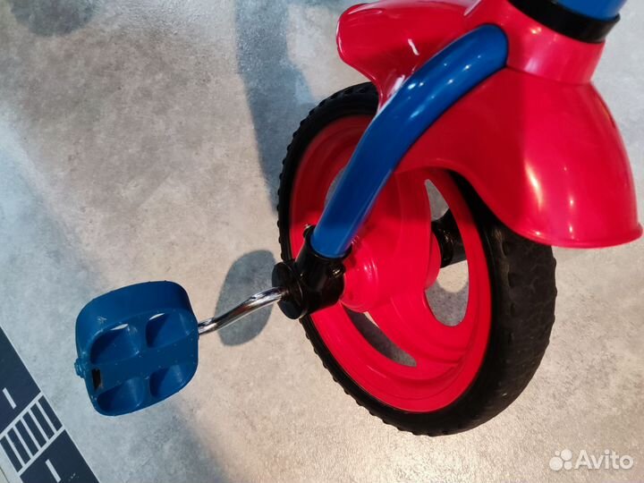 Трехколесный велосипед