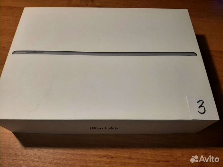 Коробки из под Apple