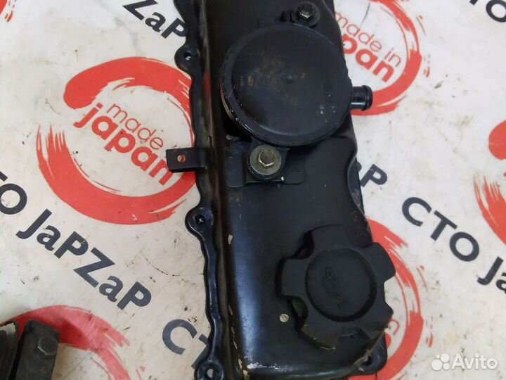 Клапанная крышка CD20T Nissan