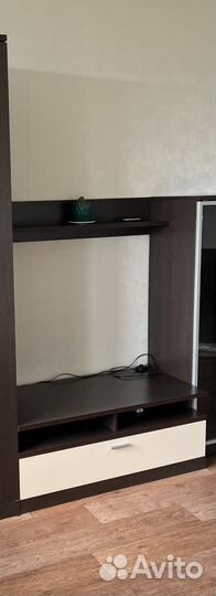 Тумба под тв с полкой