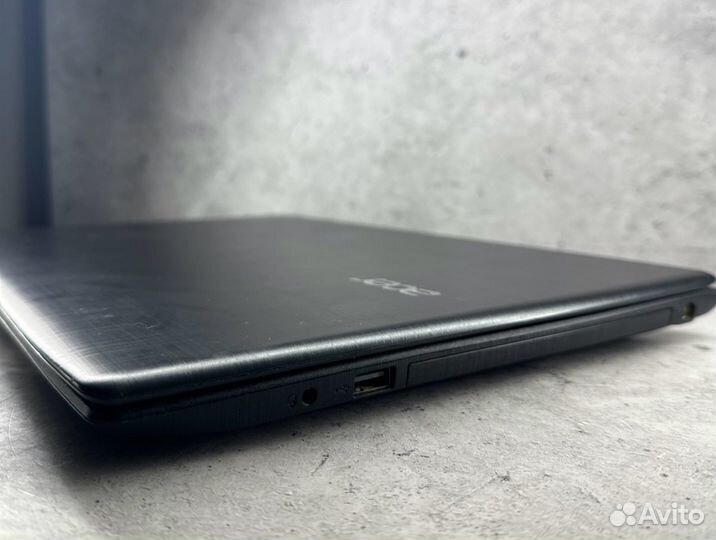 Acer i3-6100U/ Geforce 940мх/SSD/FullHD