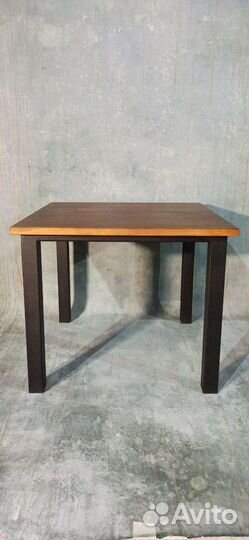 Журнальный столик