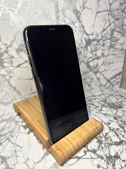 Телефон iPhone 10
