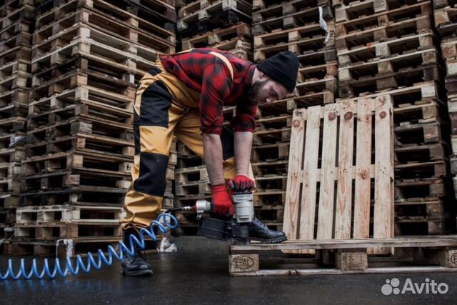 Грузчик, ремонтник поддонов