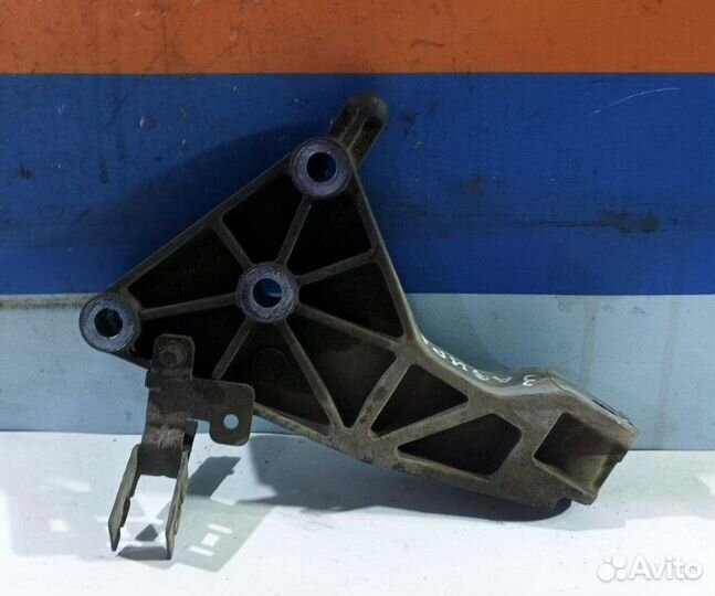Кронштейн опоры двс задний Opel Zafira B 2005