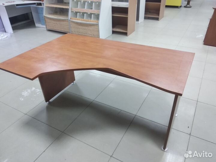 Б-1 стол интегральный в ассортименти 26 шт 32815