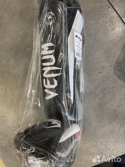 Щитки для единоборств Venum